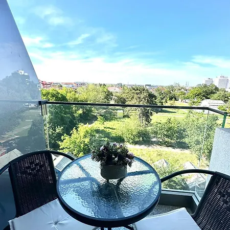 Апартаменты Serene *